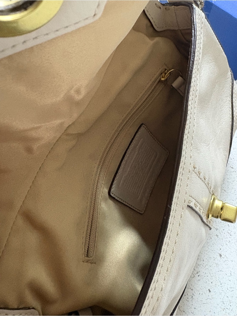 Coach Hampton Shoulder Bag - Picture 5 of 5